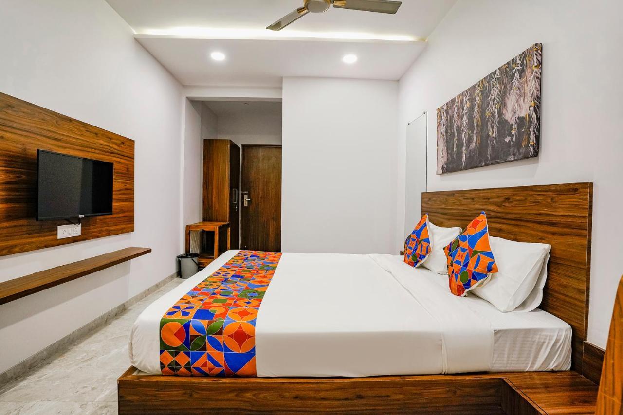 Fabhotel Swaraj Shirgaon  Exterior photo