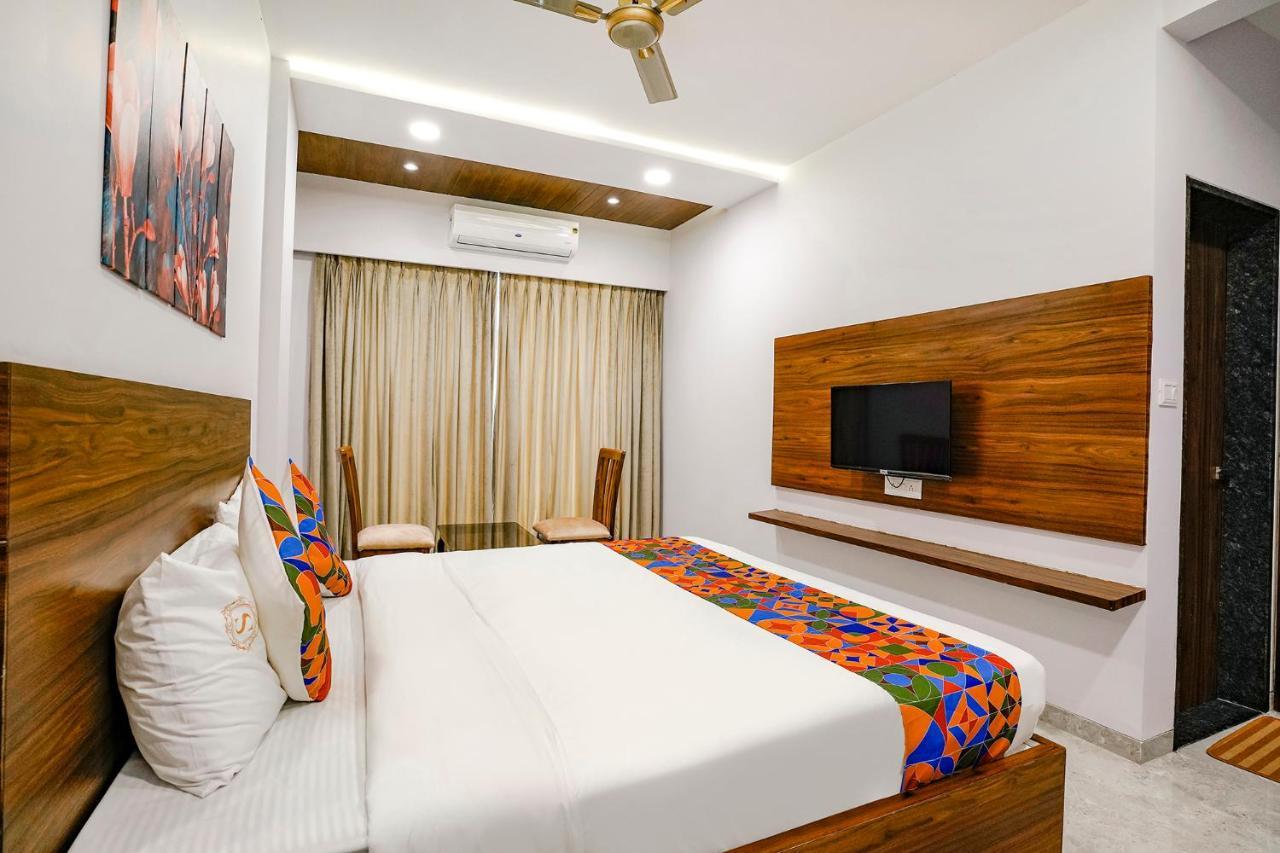 Fabhotel Swaraj Shirgaon  Exterior photo
