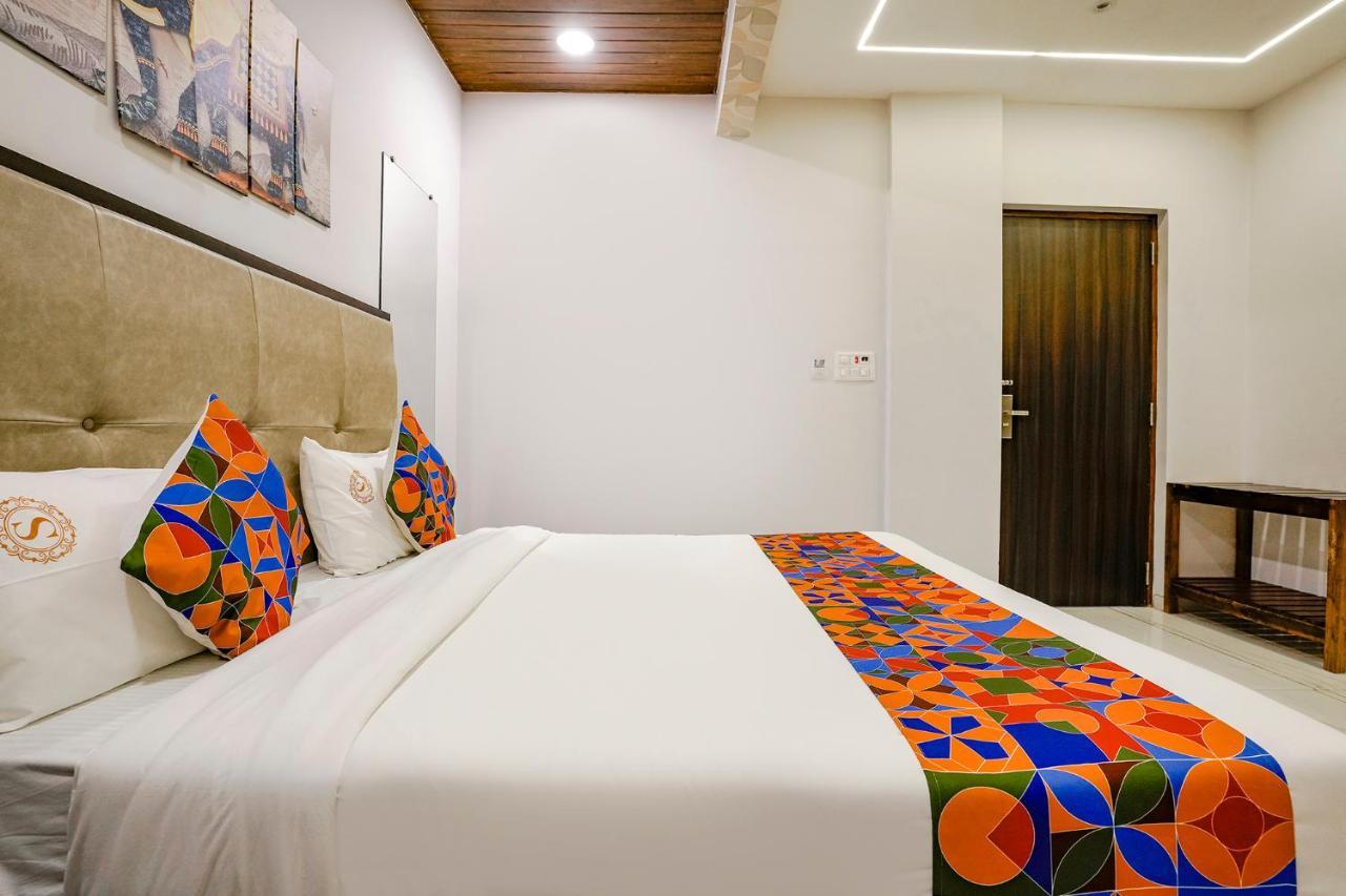 Fabhotel Swaraj Shirgaon  Exterior photo
